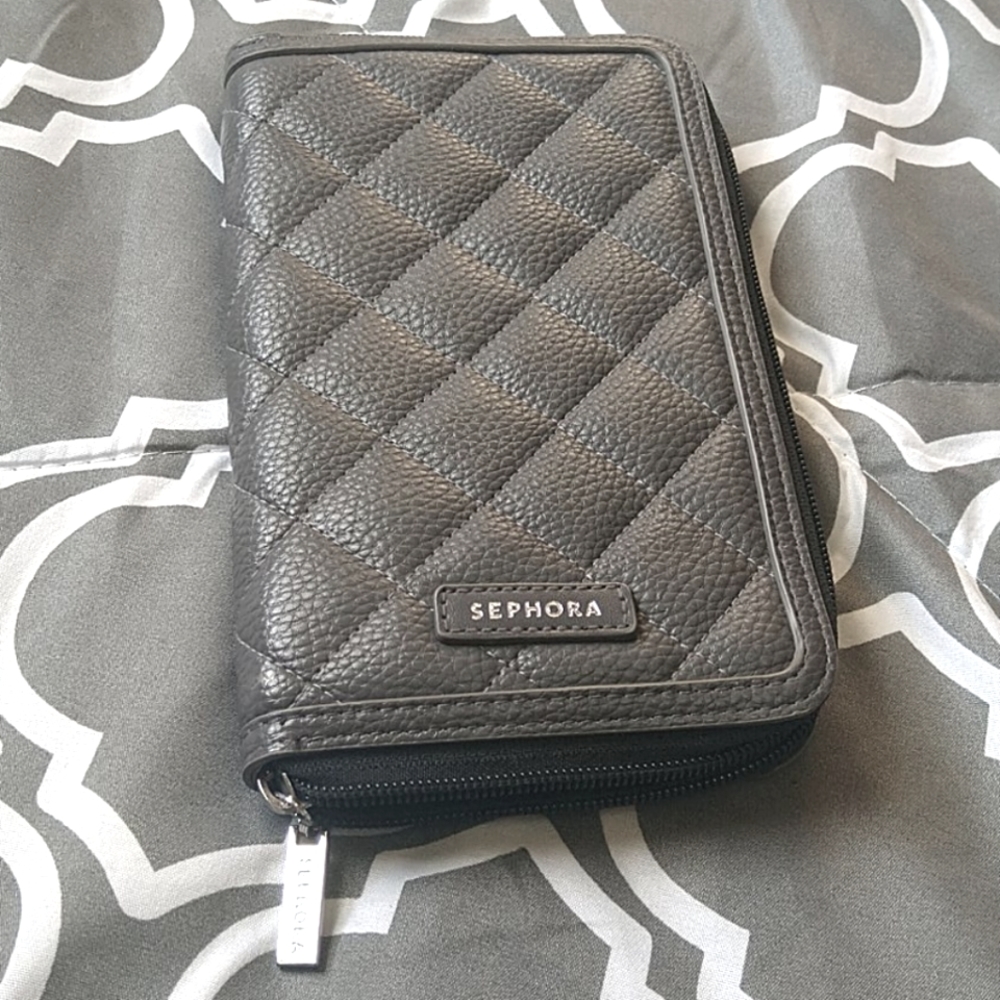 Sephora brush case!
